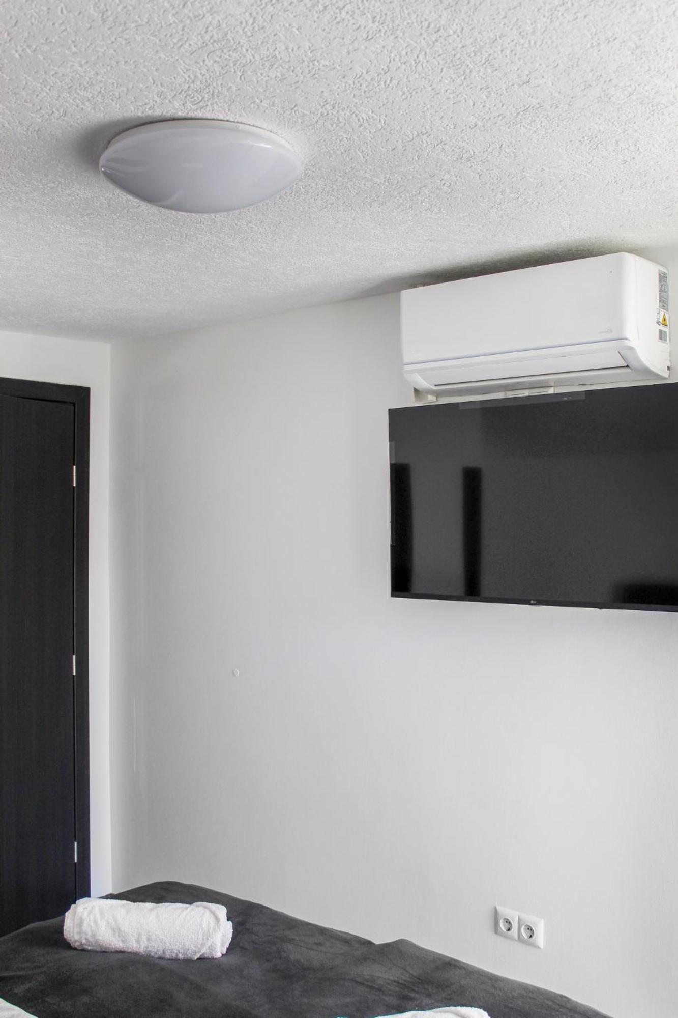 Sunny Side Apartment